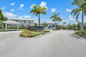 5720 Mentmore Dr Mangonia Park, FL 33407 - MLS#A11821043