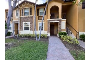 9267 Sw 227th St 5-8, Cutler Bay