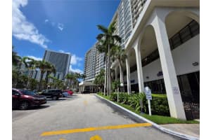 3800 S Ocean Dr APT 425, Hollywood, FL 33019, - MLS#A11821124