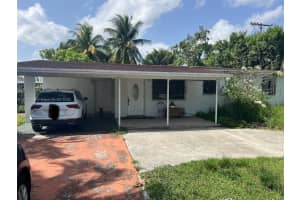 509 W 16 Street, Hialeah