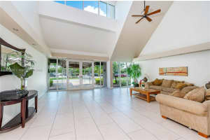100 Lakeview Dr, Weston, FL 33326, Sold 09/05/25