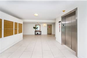 100 Lakeview Dr, Weston, FL 33326, Sold 09/05/25