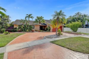 10030 SW 8th St, Pembroke Pines, FL 33025, - MLS#A11821198