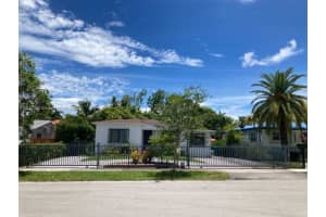 3082 Nw 4th St, Miami