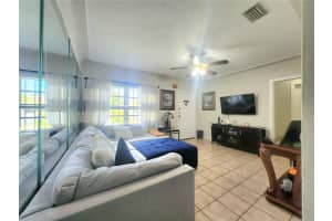 3082 Nw 4th St Miami, FL 33125 - MLS#A11821358