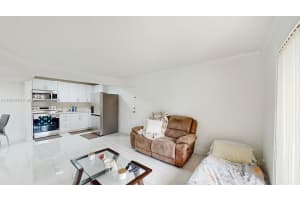 7180 NW 179th St APT 105, Hialeah, FL 33015, - MLS#A11821373
