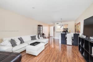 10369 Nw 24th Pl 303, Sunrise