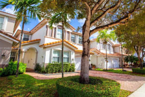 10857 NW 84th St, Doral, FL 33178, Sold 08/12/25