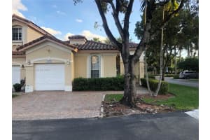 10932 Nw 69 St, Doral