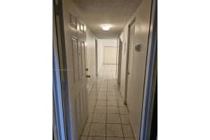 1555 W 44th Pl APT 221B, Hialeah, FL 33012, - MLS#A11821550