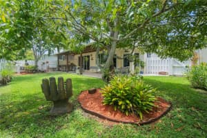801 Nw 156th Ave Pembroke Pines, FL 33028 - MLS#A11821715