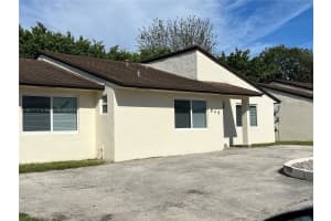 545 W 79th Pl, Hialeah, FL 33014 - MLS#A11821717