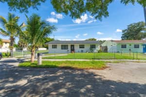 7100 Mcclellan St, Hollywood