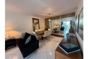 6801 Indian Creek Dr 302, Miami Beach, FL 33141 - MLS#A11821768