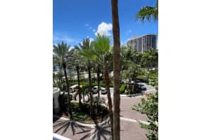 21055 Yacht Club Dr 504, Aventura