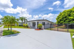 11030 SW 42nd St, Miami, FL 33165, - MLS#A11821833