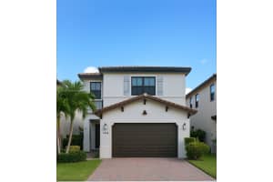 3238 W 96 Pl, Hialeah, FL 33018, Sold 08/04/25