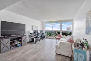 650 West Ave APT 2106, Miami Beach, FL 33139, Sold 08/27/25