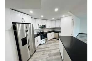 800 Parkview Dr 612, Hallandale Beach
