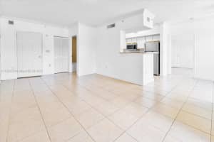 11631 SW 2nd St, Pembroke Pines, FL 33025, - MLS#A11822024