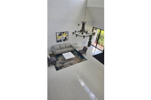 200 Lakeview Dr 208, Weston