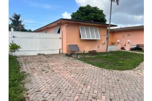 7110 SW 11th St, Pembroke Pines, FL 33023, - MLS#A11822093