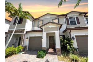 6011 W Paso Fino Pl, Davie, FL 33314, Sold 08/29/25