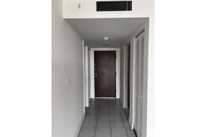 498 NW 165th St Rd D303, Miami, FL 33169 - MLS#A11822157