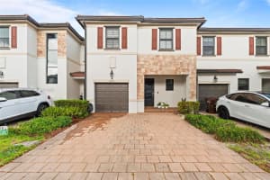 10129 W 32nd Ln, Hialeah