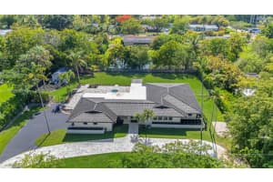 11230 Sw 69th Ct, Pinecrest