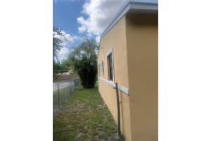 821 Nw 183rd Dr Miami Gardens, FL 33169 - MLS#A11822285