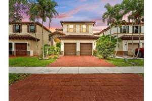 572 Se 34th Ter, Homestead
