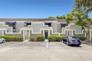 2326 Sw 82nd Ter, North Lauderdale