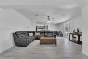 7540 Simms St, Hollywood, FL 33024 - MLS#A11822382