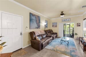 9052 Plymouth Pl 9052 Tamarac, FL 33321 - Off Market
