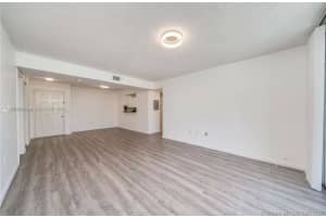 2711 Ocean Club Blvd APT 207, Hollywood, FL 33019, - MLS#A11822489