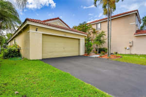 1347 Plumosa Way Weston, FL 33327 - MLS#A11822521
