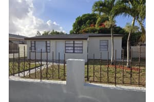 257 E 38th St, Hialeah, FL 33013, - MLS#A11822522