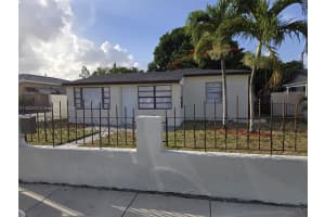257 E 38th St, Hialeah, FL 33013, - MLS#A11822522