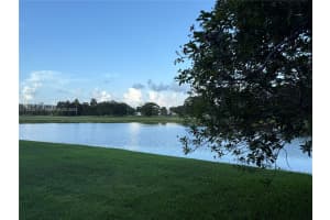 566 Village Lake Dr, Weston, FL 33326, - MLS#A11822611