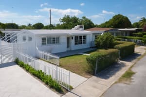 5348 W 14th Ave, Hialeah, FL 33012, Sold 10/15/25