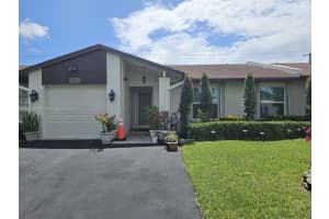 15700 Bottlebrush Cir 15700 Delray Beach, FL 33484 - MLS#A11822649