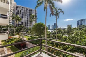 600 Three Islands Blvd 219, Hallandale Beach