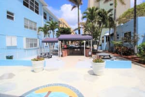 315 Van Buren St APT 102B, Hollywood, FL 33019, - MLS#A11822719