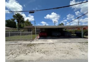 3030 Nw 83rd St, Miami