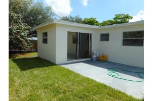 826 N 32nd Ct Hollywood, FL 33021 - MLS#A11822790