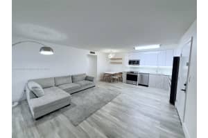 9352 S Belfort Cir 109, Tamarac