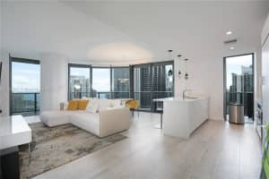 45 SW 9th St Apt 3403, Miami, FL 33130, Sold 08/18/25