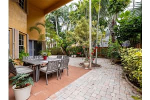 2721 Montevideo Ave, Hollywood, FL 33026, Sold 08/21/25
