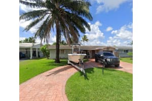 8230 NW 15th St, Pembroke Pines, FL 33024, - MLS#A11822900